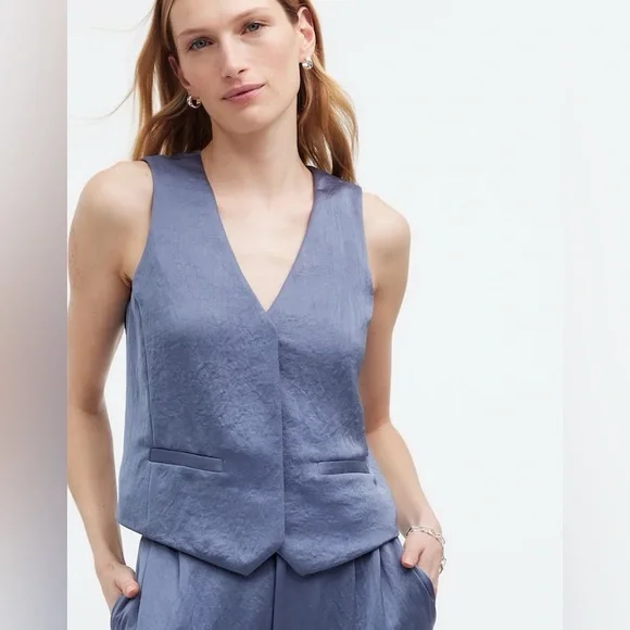 madewell button front vest top in sunfaded indigo - Picture 2 of 6